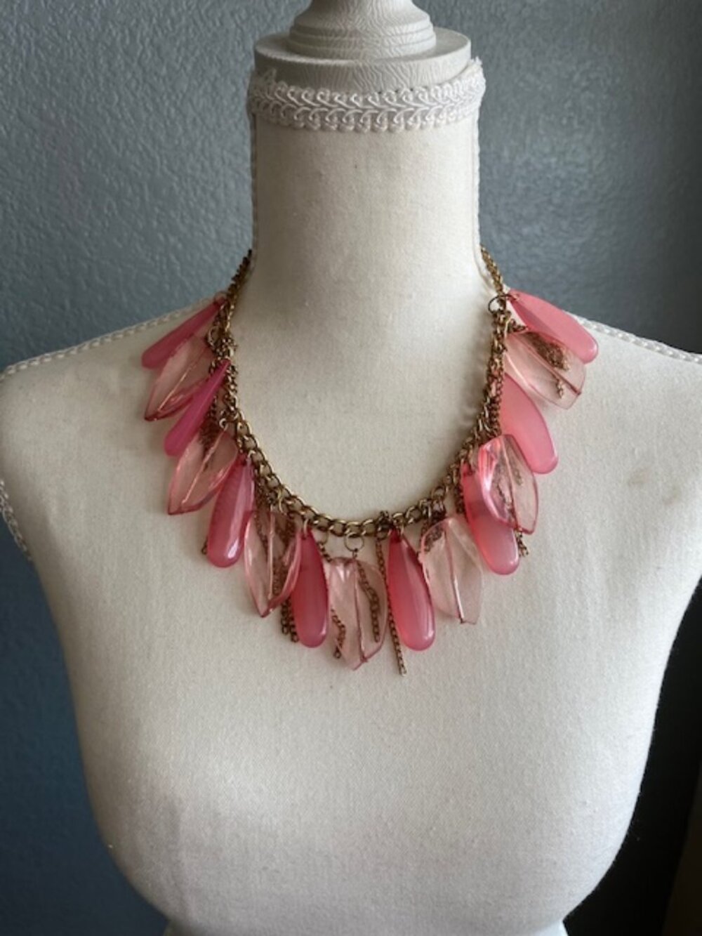 Ladies Statement Fashion Necklace